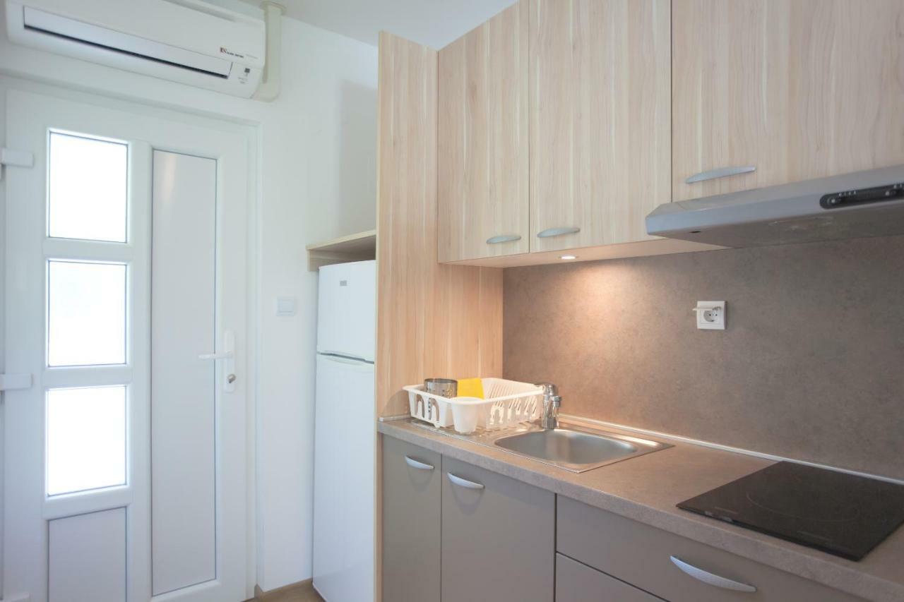 Studio Apartment - Seaview Премантура Экстерьер фото